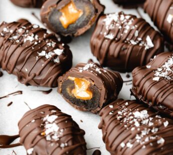 Cocoa Melts Dates Chocolate